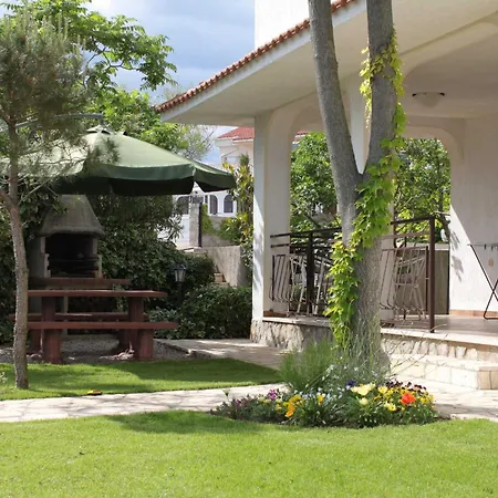 Triple Krk 3231a Guest house 3*